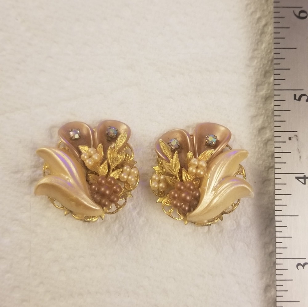 Vintage Beau Jewels clipon earrings